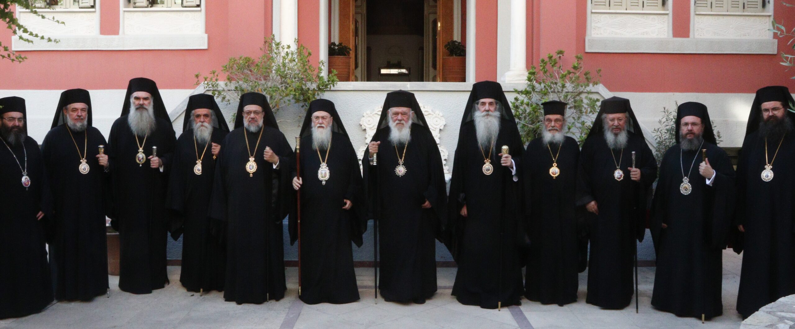 ston-esperino-tis-eortis-tou Στον Εσπερινό της εορτής του Αποστόλου Παύλου στην Κόρινθο ο Αρχιεπίσκοπος (ΦΩΤΟ)