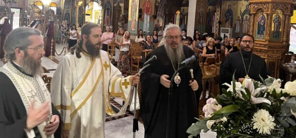 Στον Ι.Ν. Ζωοδόχου Πηγής Λαρίσης χοροστάτησε ο Σεβασμιώτατος στην Παράκληση της Υπεραγίας Θεοτόκου