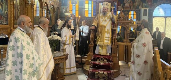 Στον Ιερό Ναό Αγ. Αποστόλων Πέτρου και Παύλου Λαρίσης ιερούργησε ο Σεβασμιώτατος την Κυριακή του Σπορέως