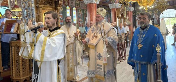 ston-iero-nao-kimiseos-tis Στον Ιερό Ναό Κοιμήσεως της Θεοτόκου στο Καστρί Λουτρό ιερούργησε ο Σεβασμιώτατος. (ΗΧΗΤΙΚΟ)