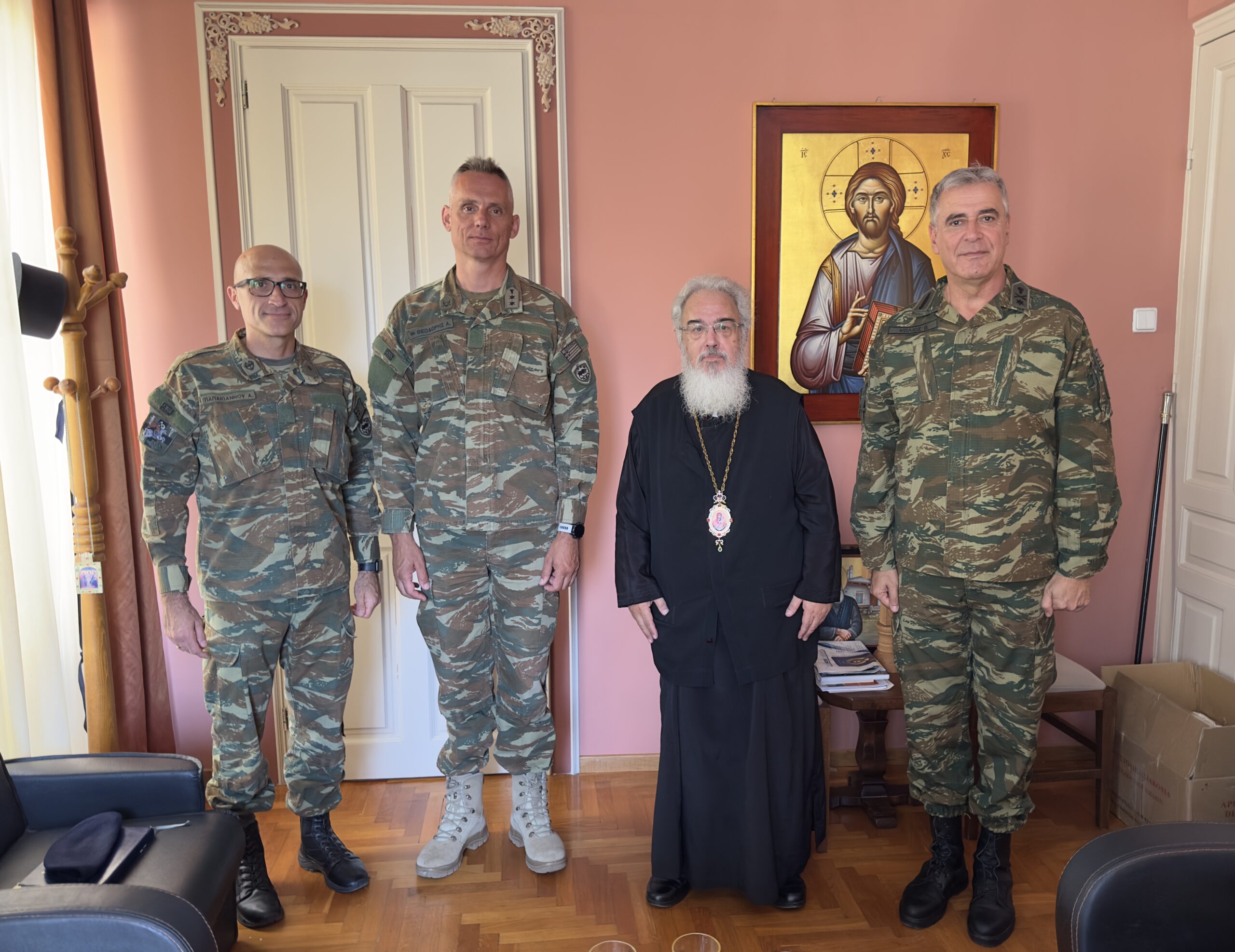 ston-mitropoliti-prevezis-o-neos Στον Μητροπολίτη Πρεβέζης ο νέος Διοικητής της 8ης ΜΠ Μεραρχίας Ηπείρου