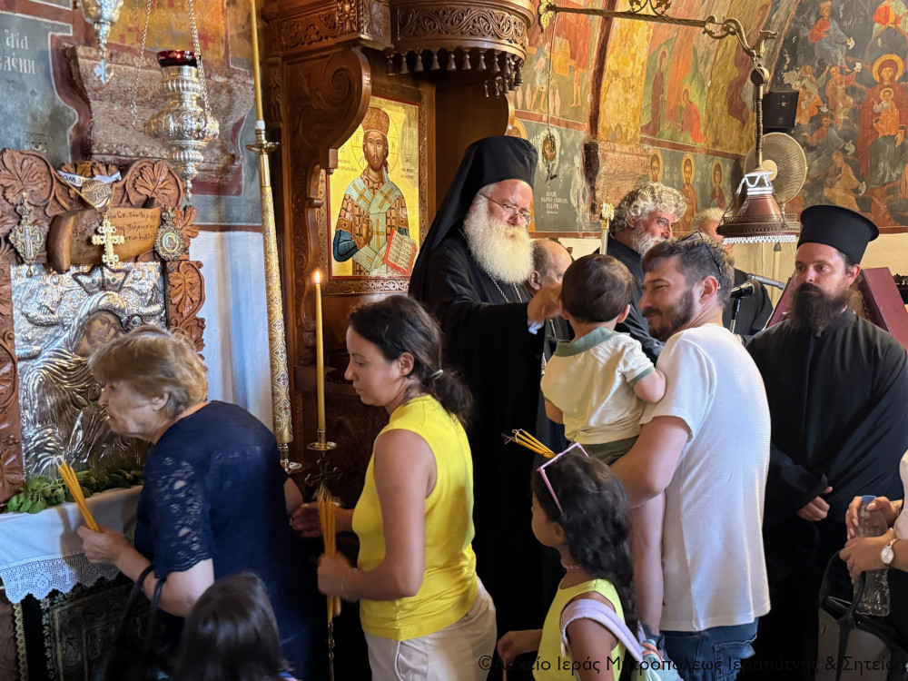 Τελευταίος Παρακλητικός Κανόνας στην Ιερά Μονή Παναγίας Φανερωμένης Ιεράπετρας