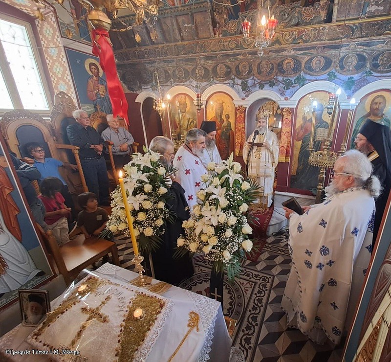 thia-litourgia-ke-40imero-mnimosino Θεία Λειτουργία και 40ήμερο μνημόσυνο π. Νικολάου Αραπάκη στον Άγιο Νικόλαο Σμήνους