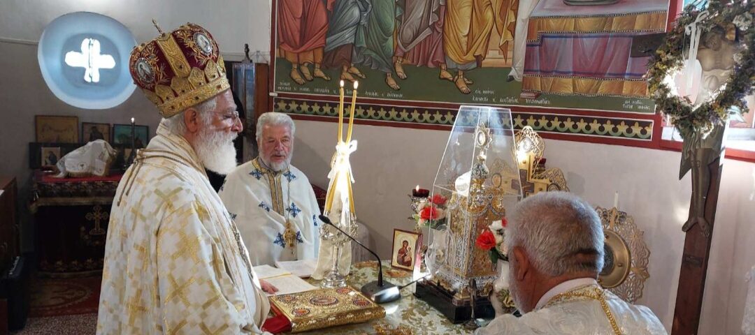 thia-litourgia-stin-mathia-pediados Θεία Λειτουργία στην Μαθιά Πεδιάδος