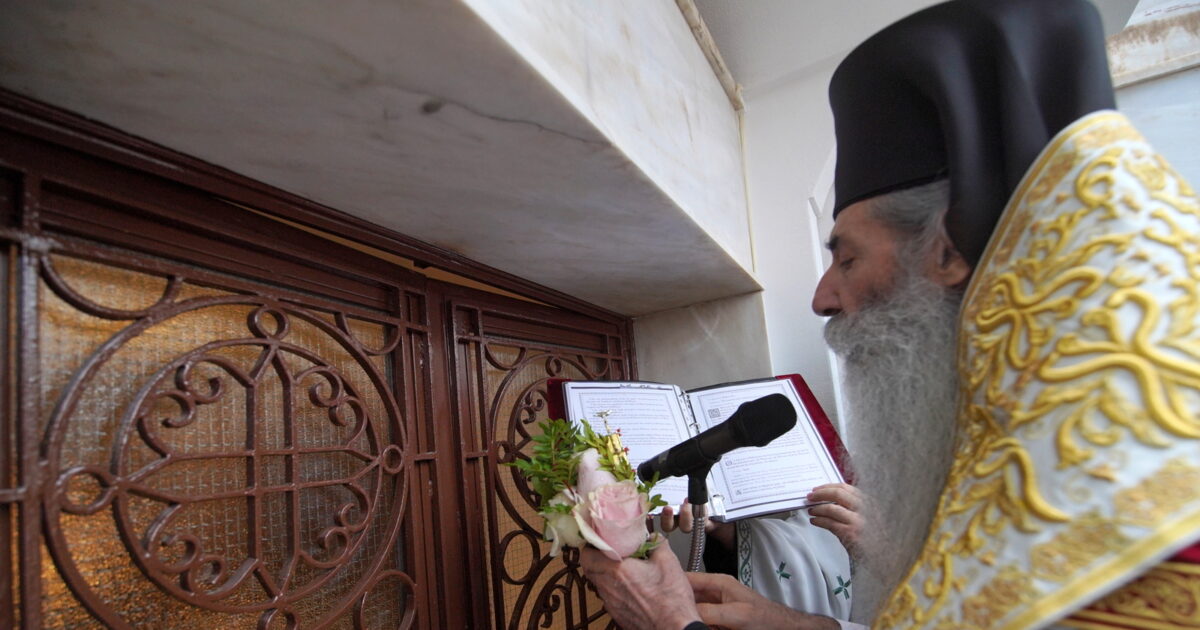 thiranixia-parekklisiou-Αgiou-Αmfilochiou-tou Θυρανοίξια Παρεκκλησίου Αγίου Αμφιλοχίου του εν Πάτμω από τον Πειραιώς Σεραφείμ (ΦΩΤΟ)