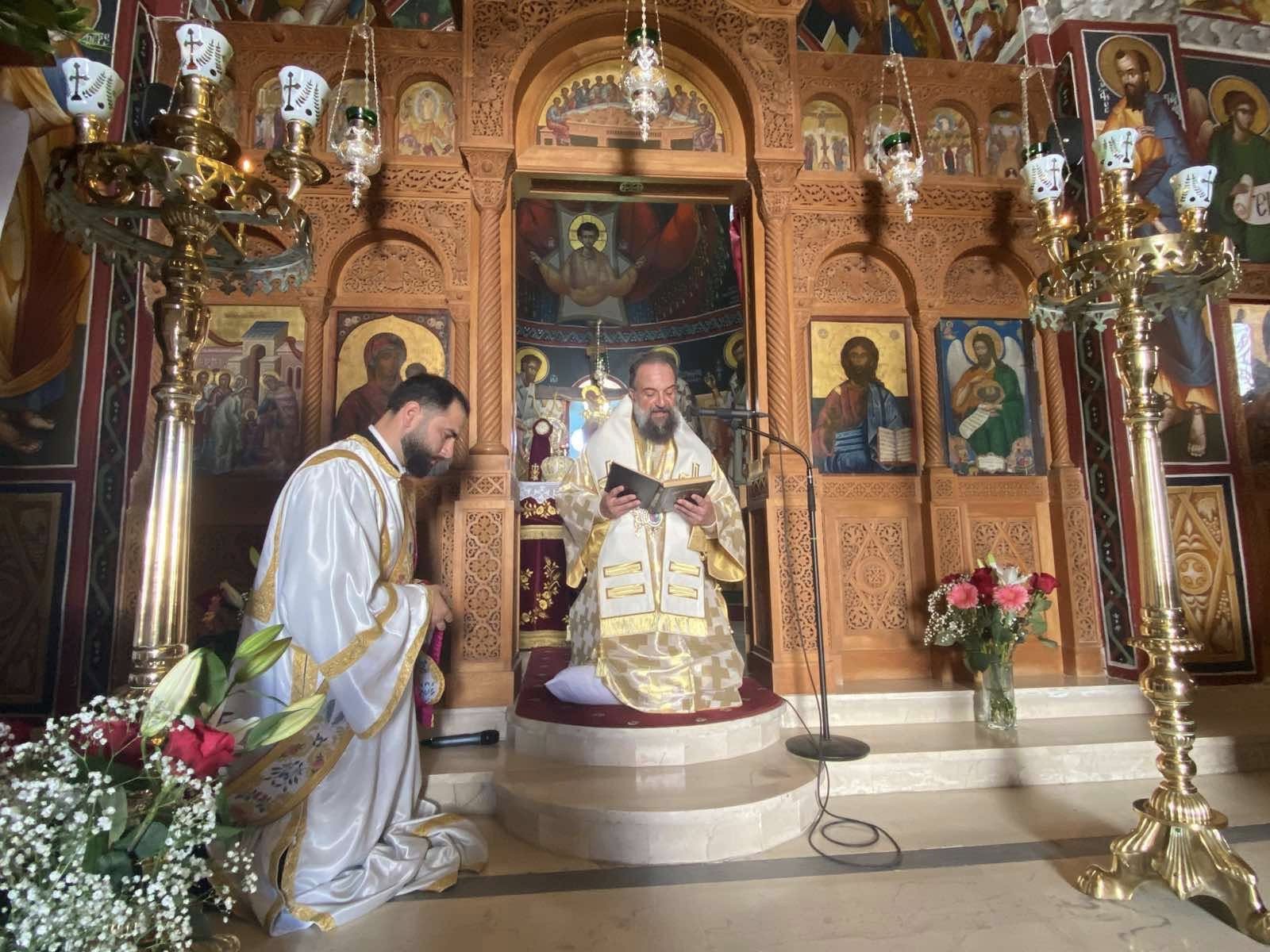 thirΑs-Αmfilochios-me-tin-kathodo ΘΗΡΑΣ ΑΜΦΙΛΟΧΙΟΣ: Με την κάθοδο του Αγίου Πνεύματος εγκαινιάζεται η νέα εποχή της Εκκλησίας
