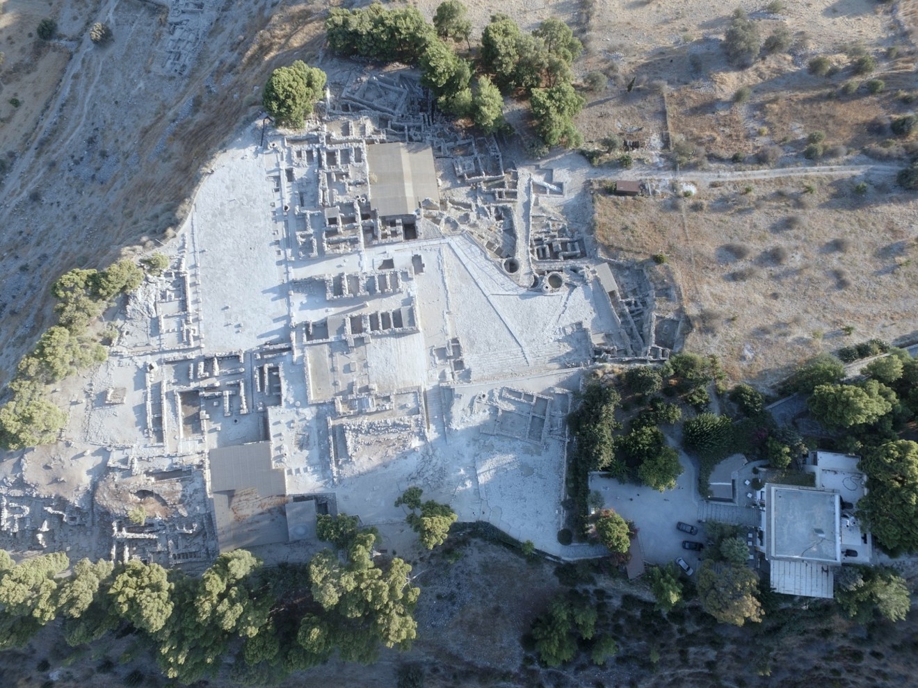 thorakisi-tou-archeologikou-chorou-tis Θωράκιση του αρχαιολογικού χώρου της Φαιστού από κεραυνούς και πυρκαγιές