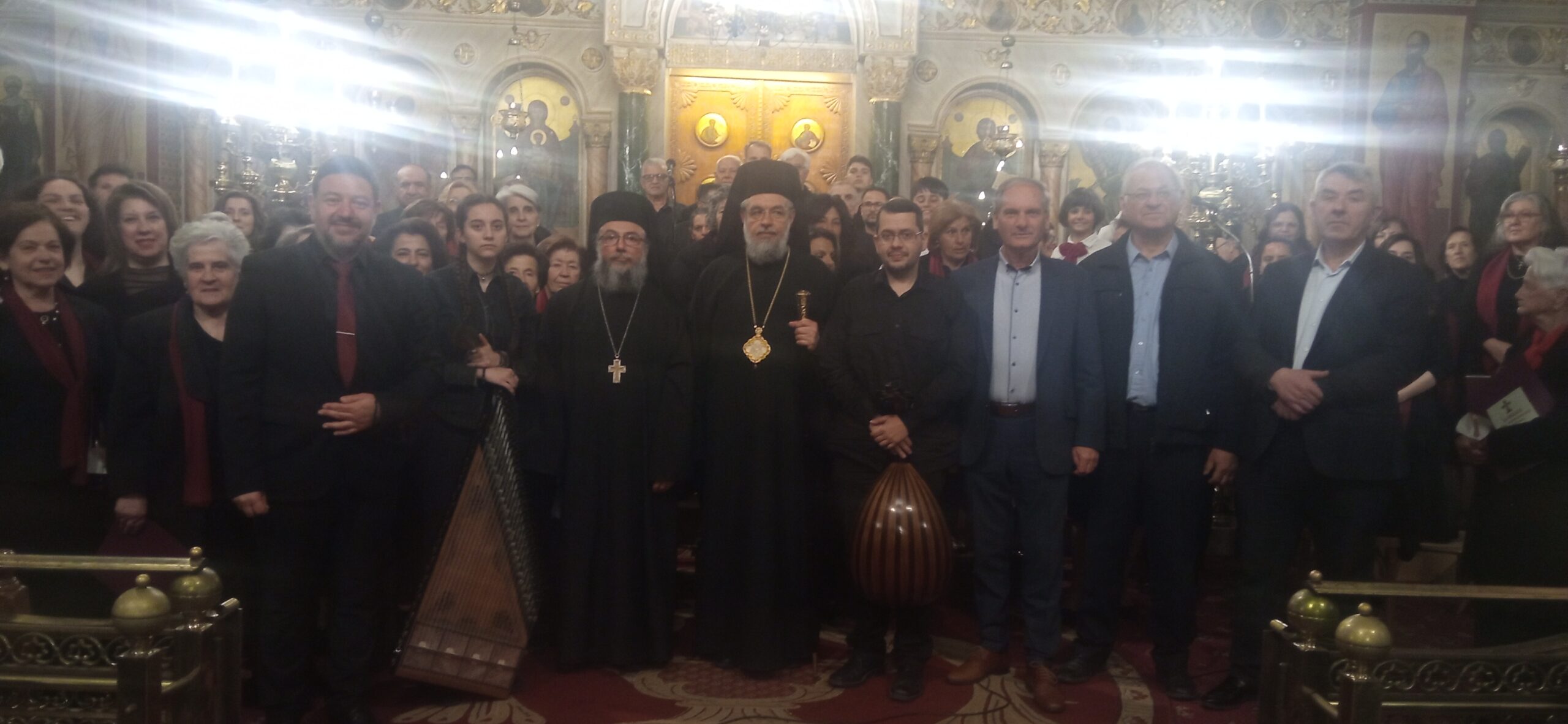 thriskeftiki-ekdilosi-gia-ti-megali