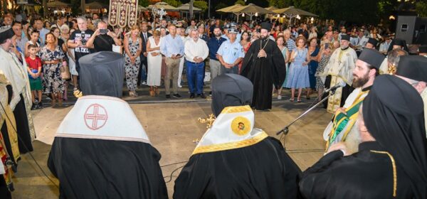 to-Αrgostoli-giortase-ton-Άgio Το Αργοστόλι γιόρτασε τον Άγιο Γεράσιμο -Η Λιτανεία της ιερής εικόνας στους δρόμους της πόλης