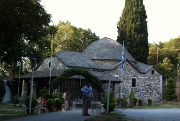 to-ekklisaki-tis-Αgias-marinas Το εκκλησάκι της Αγίας Μαρίνας στη Ρεντίνα