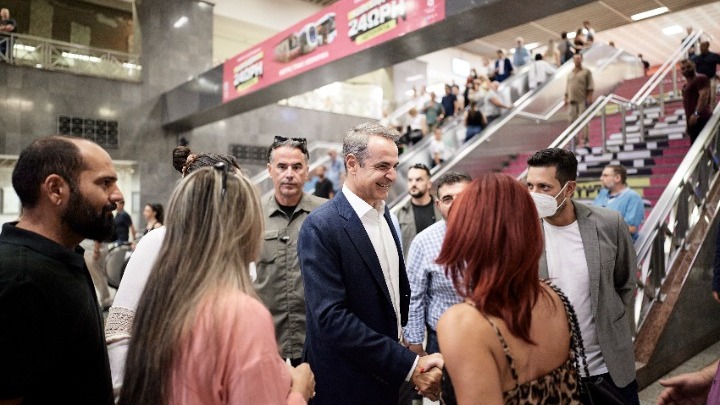 ton-stathmo-tou-metro-sto Τον σταθμό του Μετρό στο Σύνταγμα επισκέφθηκε ο πρωθυπουργός