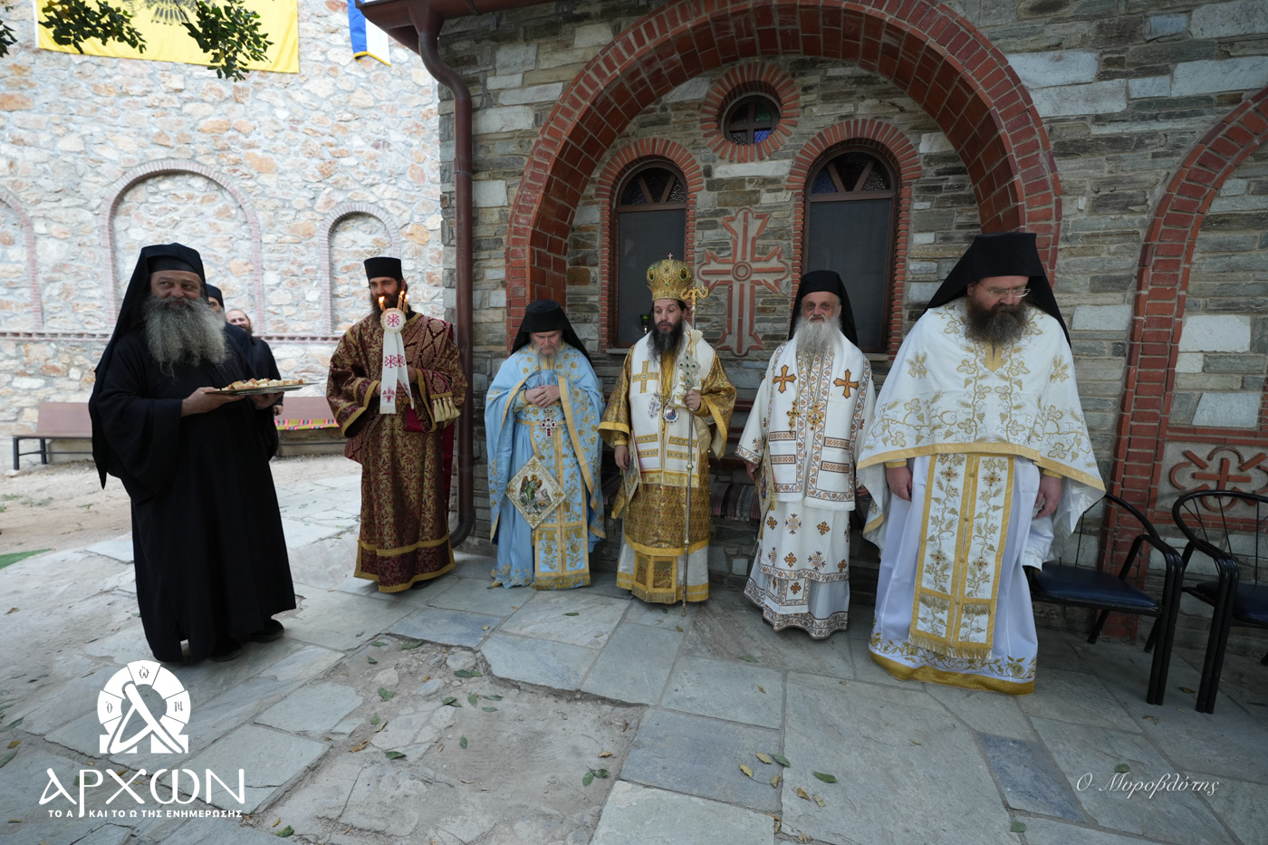 tous-Αgious-mitrofani-ke-dionisio Τους Αγίους Μητροφάνη και Διονύσιο τον Ρήτορα εόρτασε η Σκήτη της Μικράς Αγίας Άννης