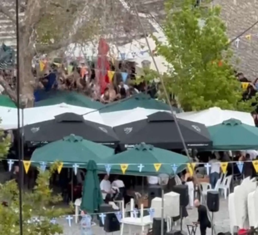 trikala-parti-dipla-apo-ekklisia Τρίκαλα: Πάρτι δίπλα από εκκλησία επισκίασε τον εσπερινό του Δεκαπενταυγούστου (Βίντεο)