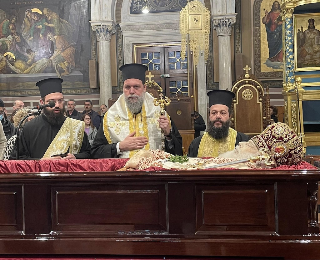 trisagio-apo-ton-mitropoliti-neas Τρισάγιο από τον Μητροπολίτη Νέας Ιωνίας για τον Αρχιεπίσκοπο Αναστάσιο στη Μητρόπολη Αθηνών