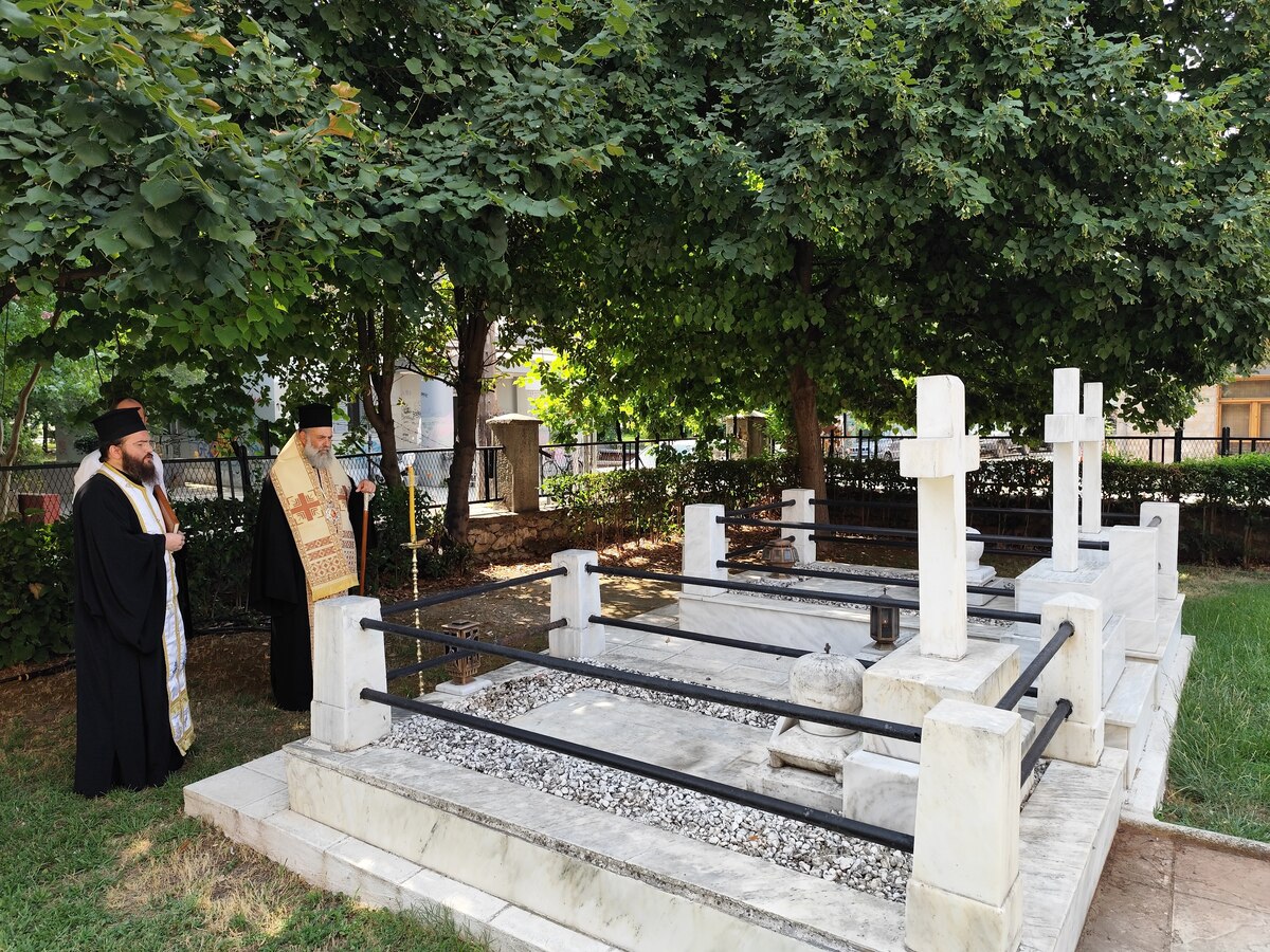 trisagio-iper-anapafseos-tis-psichis Τρισάγιο υπέρ αναπαύσεως της ψυχής του μακαριστού Μητροπολίτου πρ. Θεσσαλιώτιδος Ιεζεκιήλ