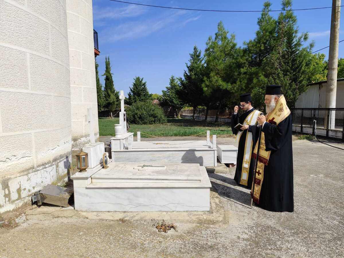 trisagio-thessaliotidos-timotheou-sto-mnima Τρισάγιο Θεσσαλιώτιδος Τιμοθέου στο μνήμα του μακαριστού Μητροπολίτη Νουβίας