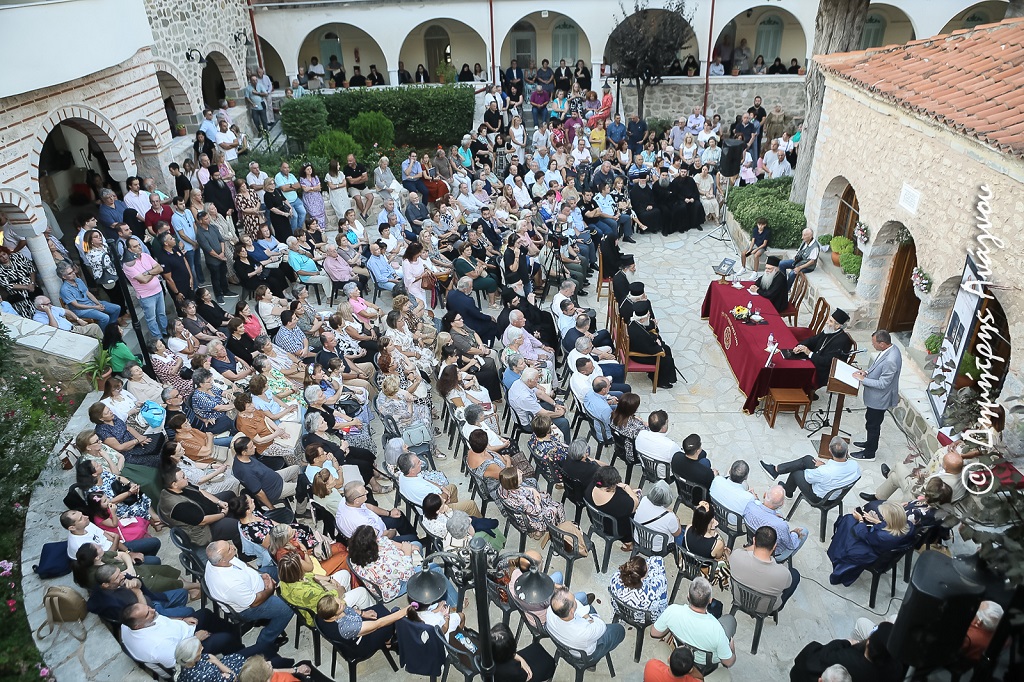 trisarchieratiki-ke-pallaiki-vivlioparousiasi-tis-1 Τρισαρχιερατική και παλλαϊκή βιβλιοπαρουσίαση της ιστορίας της Ι. Μ. Δαμάστας