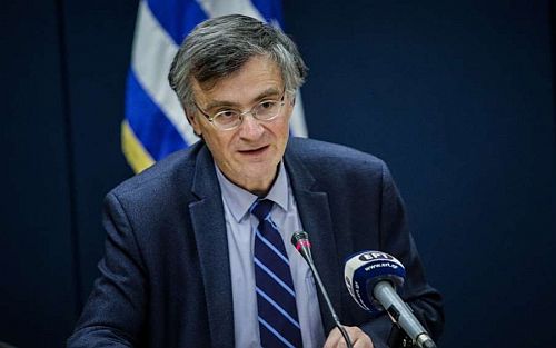 Ο Σωτήρης Τσιόδρας ξεπρόβαλε από το καβούκι του «ακαταδίωκτου» και παραπονέθηκε πως χάθηκε η εμπιστοσύνη στην επιστήμη!