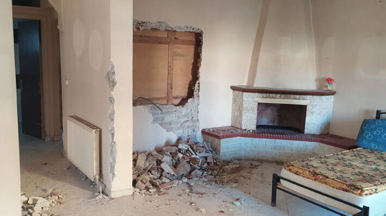 vandalisan-kataschemeni-katikia-gia-na Βανδάλισαν κατασχεμένη κατοικία για να μη μπορεί να επιστρέψει ο ανάπηρος ιδιοκτήτης της!