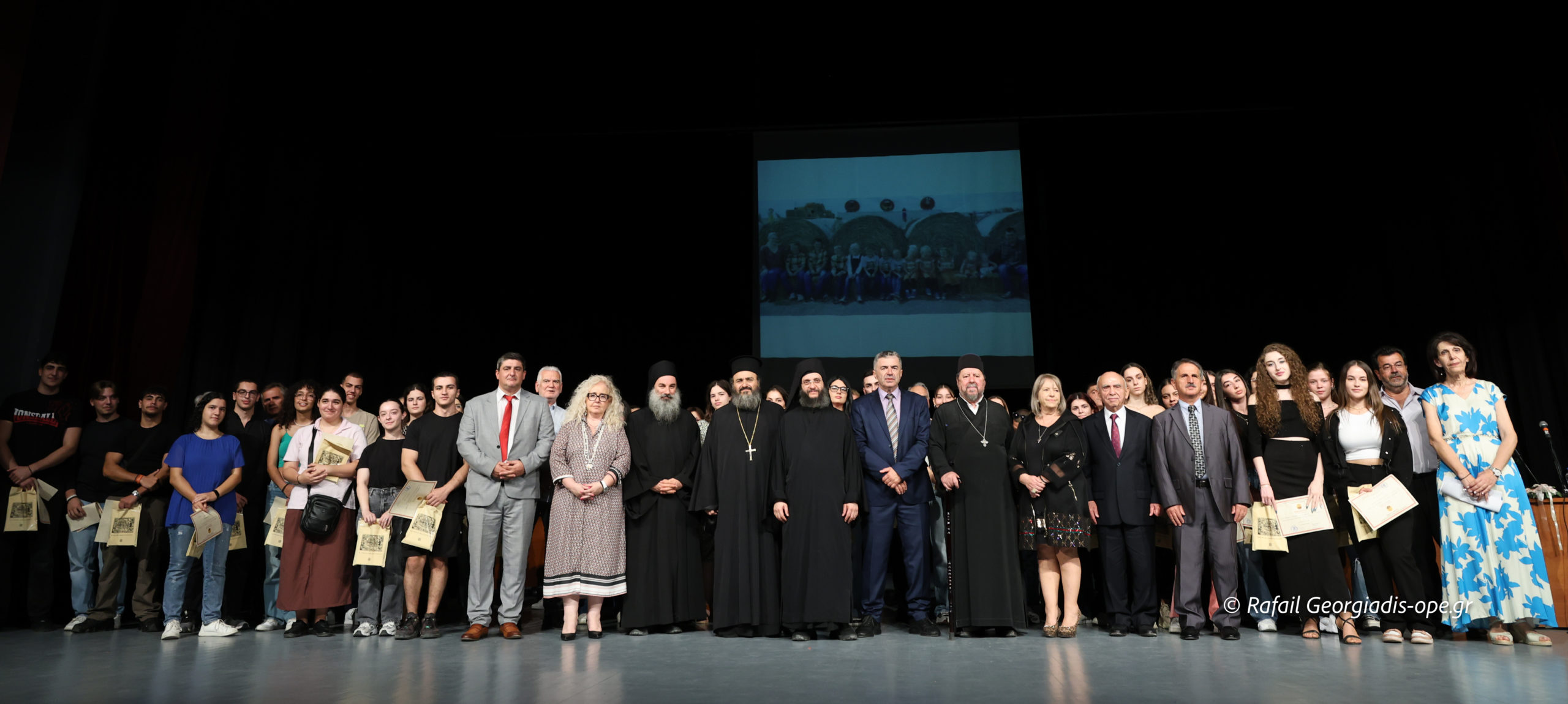 vravefsis-politeknon-ikogenion-sta-giannitsa Βραβεύσεις πολύτεκνων οικογενειών στα Γιαννιτσά από την Ι.Μ.Μ.Β.