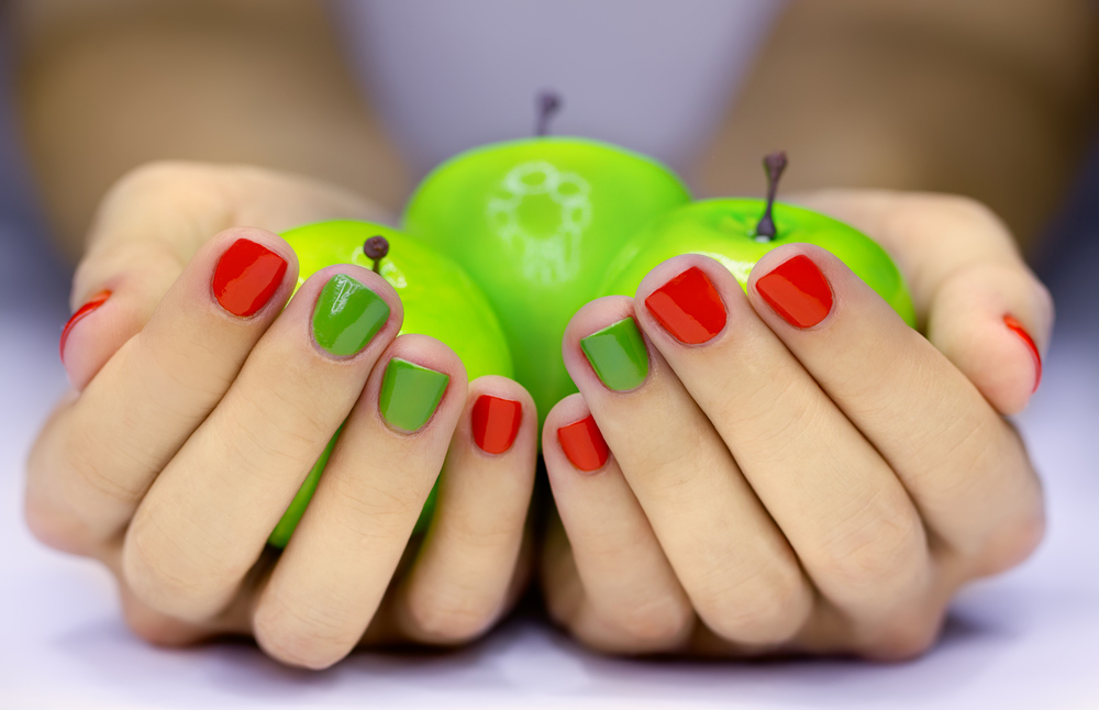 Fruit-Skin-Manicures-i-tasi