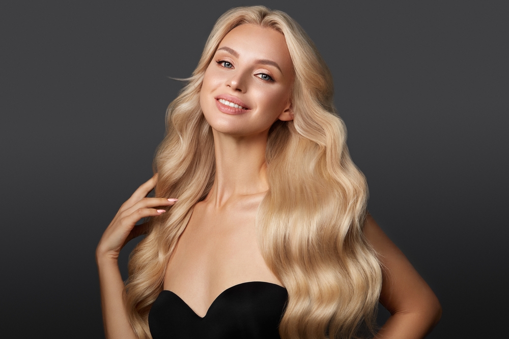Raffia-bronde-to-chroma-pou