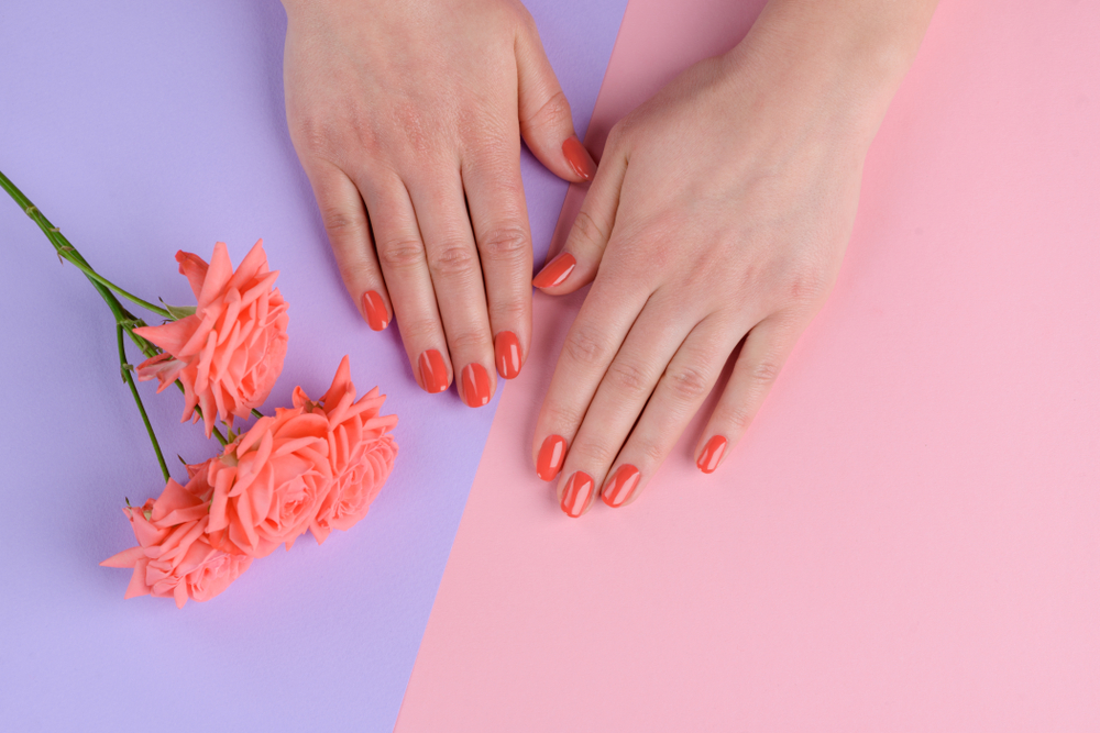 Sunset-Manicure-i-tasi-sta Sunset Manicure: Η τάση στα νύχια που κάνει τον γύρο του Instagram