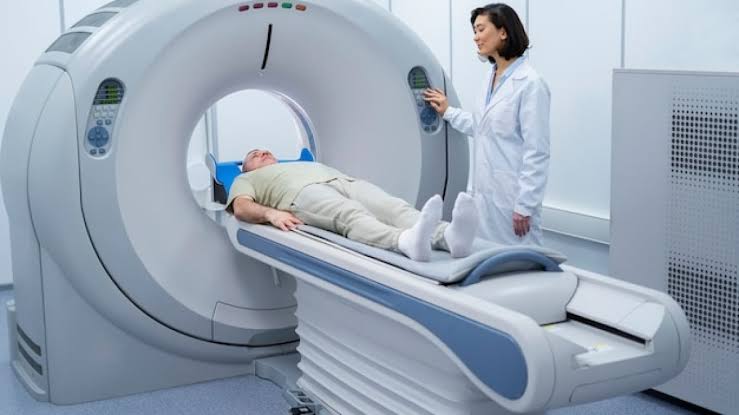 HOW PET SCANS FIND HEALTH PROBLEMS EARLY