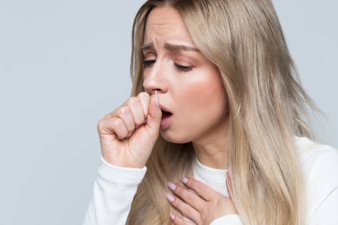 HOW TO TREAT A COUGH: SIMPLE TIPS AND REMEDIES