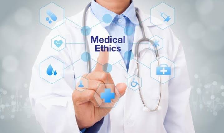 WHAT IS THE PRIMARY PRINCIPLE OF MEDICAL ETHICS THAT EMPHASIZES THE OBLIGATION TO ACT IN THE BEST INTEREST OF THE PATIENT?