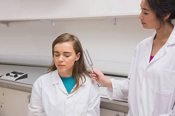 EXAMINING RINNE’S AND WEBER’S TESTS: DIFFERENTIATING CONDUCTIVE AND SENSORINEURAL DEAFNESS