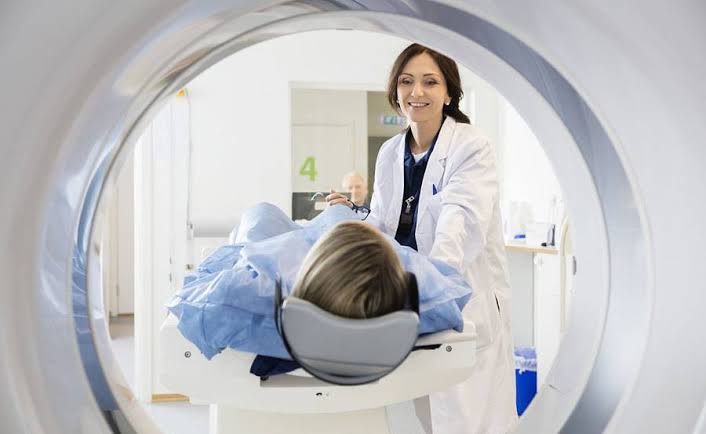 HOW TOMOGRAPHY IS REVOLUTIONIZING DIAGNOSTIC IMAGING: AN IN-DEPTH ANALYSIS