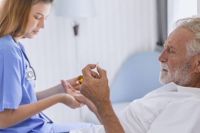 HOW TRICYCLIC ANTIDEPRESSANTS WORK: A COMPREHENSIVE GUIDE