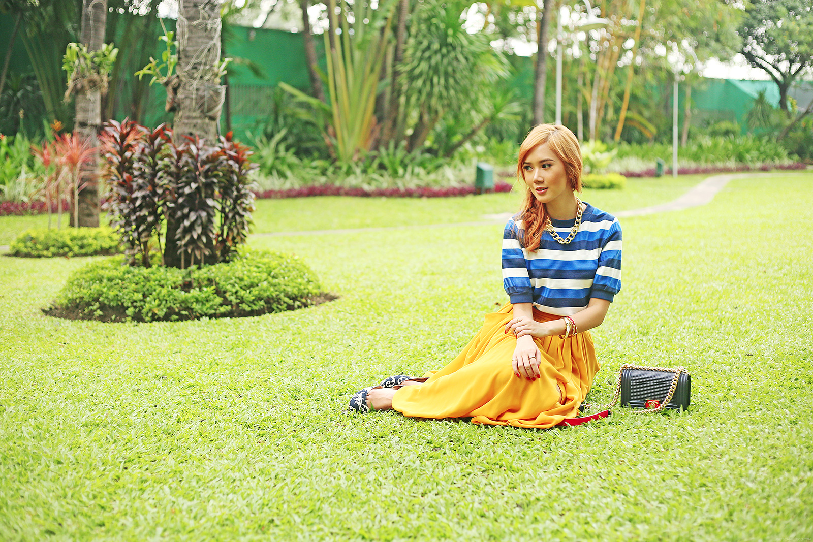 Moussy top and H&M skirt on www.itscamilleco.com