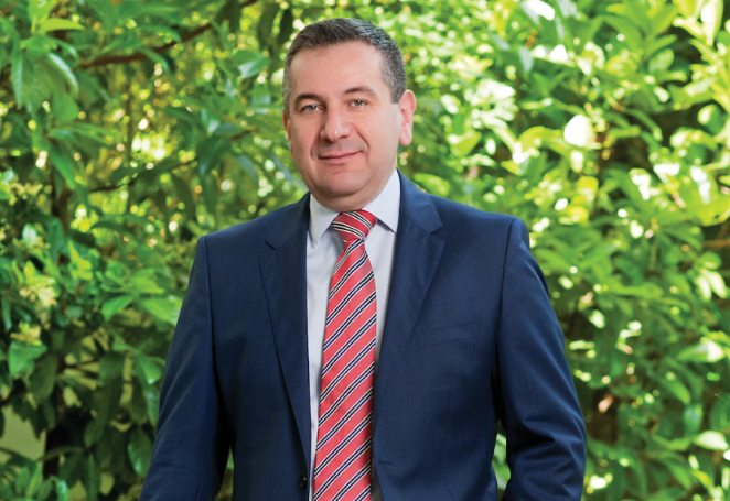 Nί&kappa;&omicron;&sigmaf; &Beta;&rho;&alpha;&chi;&nu;ή&sigmaf;: &Mu;&epsilon; &alpha;&pi;ό&phi;&alpha;&sigma;&eta; &Chi;&rho;&upsilon;&sigma;&omicron;&chi;&omicron;ΐ&delta;&eta; &pi;&alpha;ύ&epsilon;&tau;&alpha;&iota; &alpha;&pi;ό &tau;&alpha; &kappa;&alpha;&theta;ή&kappa;&omicron;&nu;&tau;ά &tau;&omicron;&upsilon;