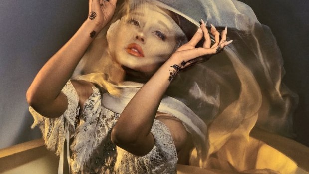 Αριάνα Γκράντε: Εσύ, που ψήφισες Τραμπ, τώρα που όλοι ζουν στον φόβο, ζεις καλύτερα; 