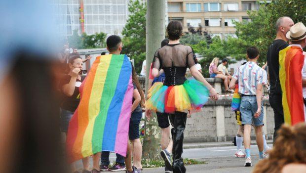 &Omicron;&iota; &delta;έ&kappa;&alpha; &kappa;&omicron;&rho;&upsilon;&phi;&alpha;ί&epsilon;&sigmaf; &epsilon;&upsilon;&rho;&omega;&pi;&alpha;ϊ&kappa;έ&sigmaf; &chi;ώ&rho;&epsilon;&sigmaf; &upsilon;&pi;έ&rho; &tau;&omega;&nu; &delta;&iota;&kappa;&alpha;&iota;&omega;&mu;ά&tau;&omega;&nu; &tau;&omega;&nu; &Lambda;&Omicron;&Alpha;&Tau;&Kappa;&Iota; &ndash; &Eta; &theta;έ&sigma;&eta; &tau;&eta;&sigmaf; &Epsilon;&lambda;&lambda;ά&delta;&alpha;&sigmaf;