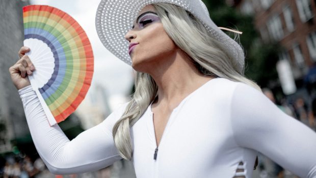Το φετινό Pride της Νέας Υόρκης καλεί την ΛΟΑΤΚΙ+ κοινότητα να ξεσηκωθεί εν μέσω εχθρικού κλίματος με τον Τραμπ