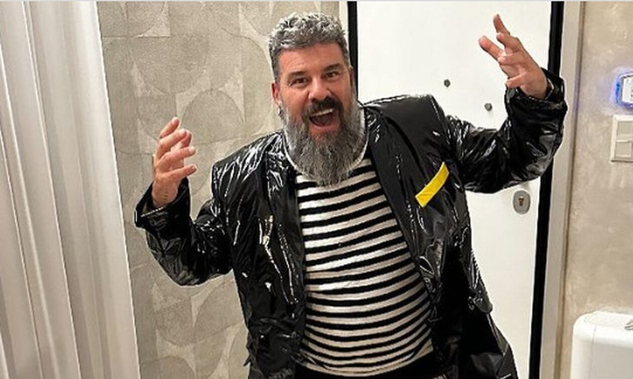 &Pi;έ&theta;&alpha;&nu;&epsilon; &omicron; &sigma;&chi;&epsilon;&delta;&iota;&alpha;&sigma;&tau;ή&sigmaf; &mu;ό&delta;&alpha;&sigmaf; &Tau;ό&lambda;&eta;&sigmaf; &Sigma;&kappa;&omicron;&upsilon;&lambda;&alpha;&rho;&iota;ώ&tau;&eta;&sigmaf;