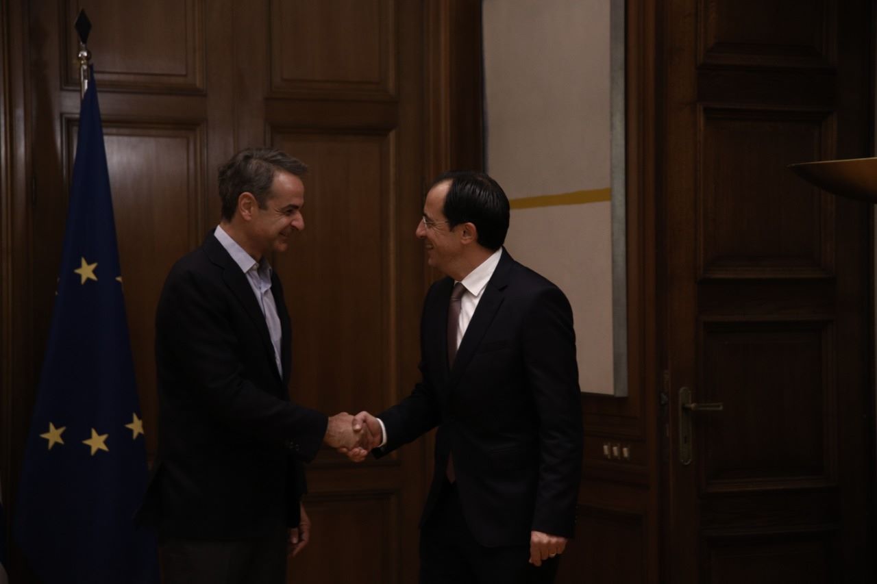 221010195217_MITSOTAKIS-MHTSOTAKHS-CHRISTODOULIDES01 221010195217_MITSOTAKIS-MHTSOTAKHS-CHRISTODOULIDES01
