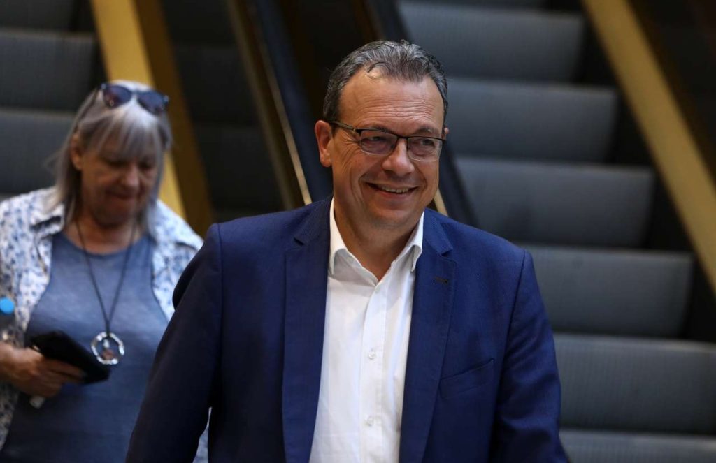 Συνεδρίαση της Πολιτικής Γραμματείας του ΣΥΡΙΖΑ: Προτάθηκε ο Φάμελλος για πρόεδρος της Κ.Ο