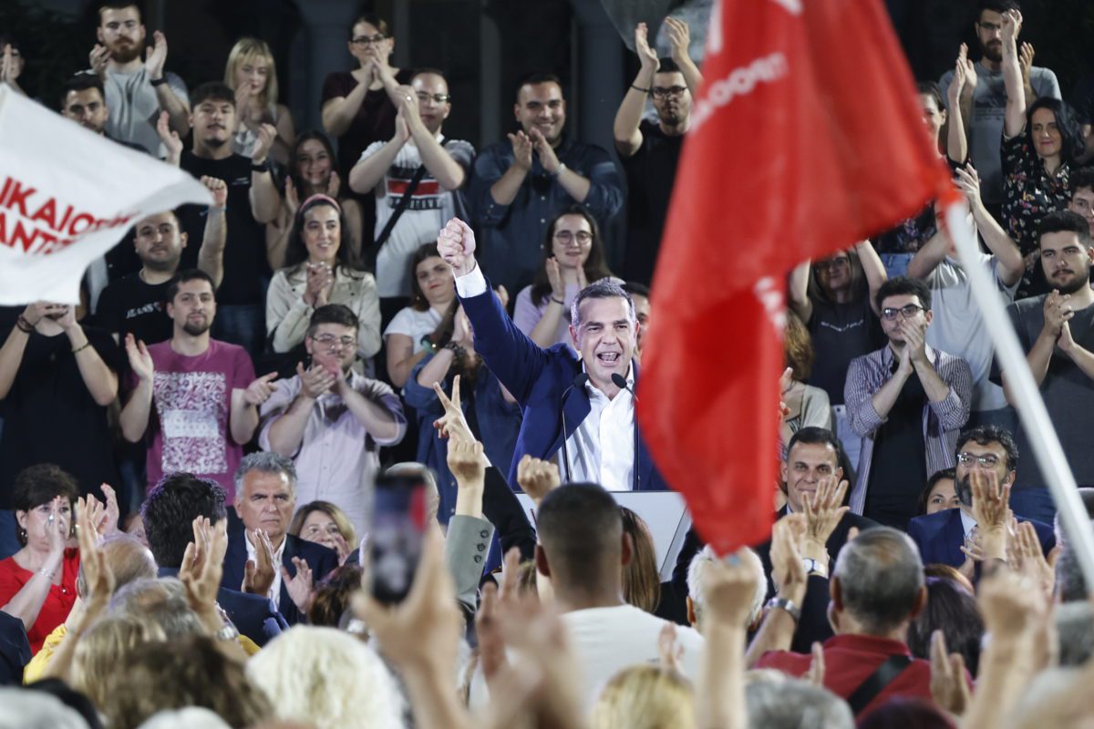 Αλέξης Τσίπρας: «Δεν εγκαταλείπουμε τη μάχη» – «Ο ΣΥΡΙΖΑ παραμένει η μεγάλη λαϊκή δύναμη α