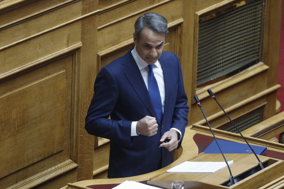Υποσχέσεις, «αντίδωρα» και κληρονομιά Σημίτη στις προγραμματικές δηλώσεις Μητσοτάκη (Video