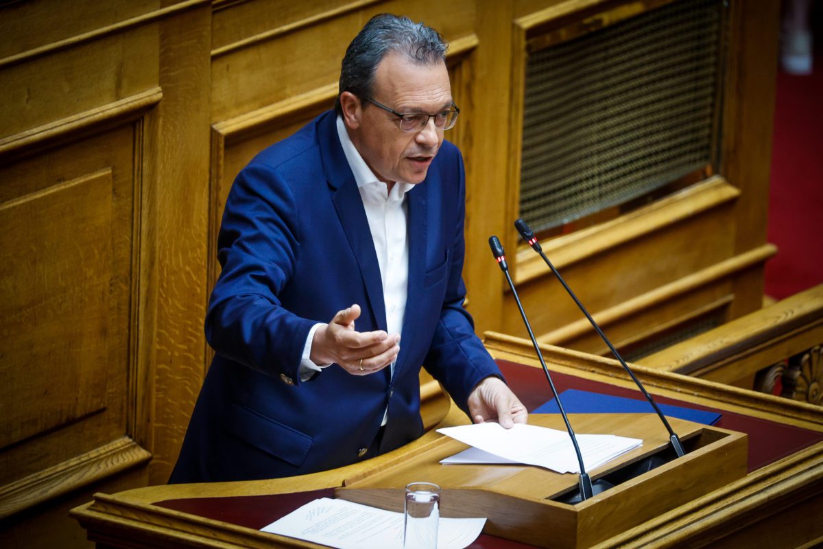 Φάμελλος: Τα τρία νέα καθήκοντα του ΣΥΡΙΖΑ – Μάχη για την υπεράσπιση της κοινωνίας, μέτωπο
