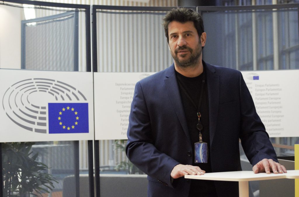 Δημόσια ανάρτηση της Ελένης Χρονοπούλου κατά του Αλέξη Γεωργούλη