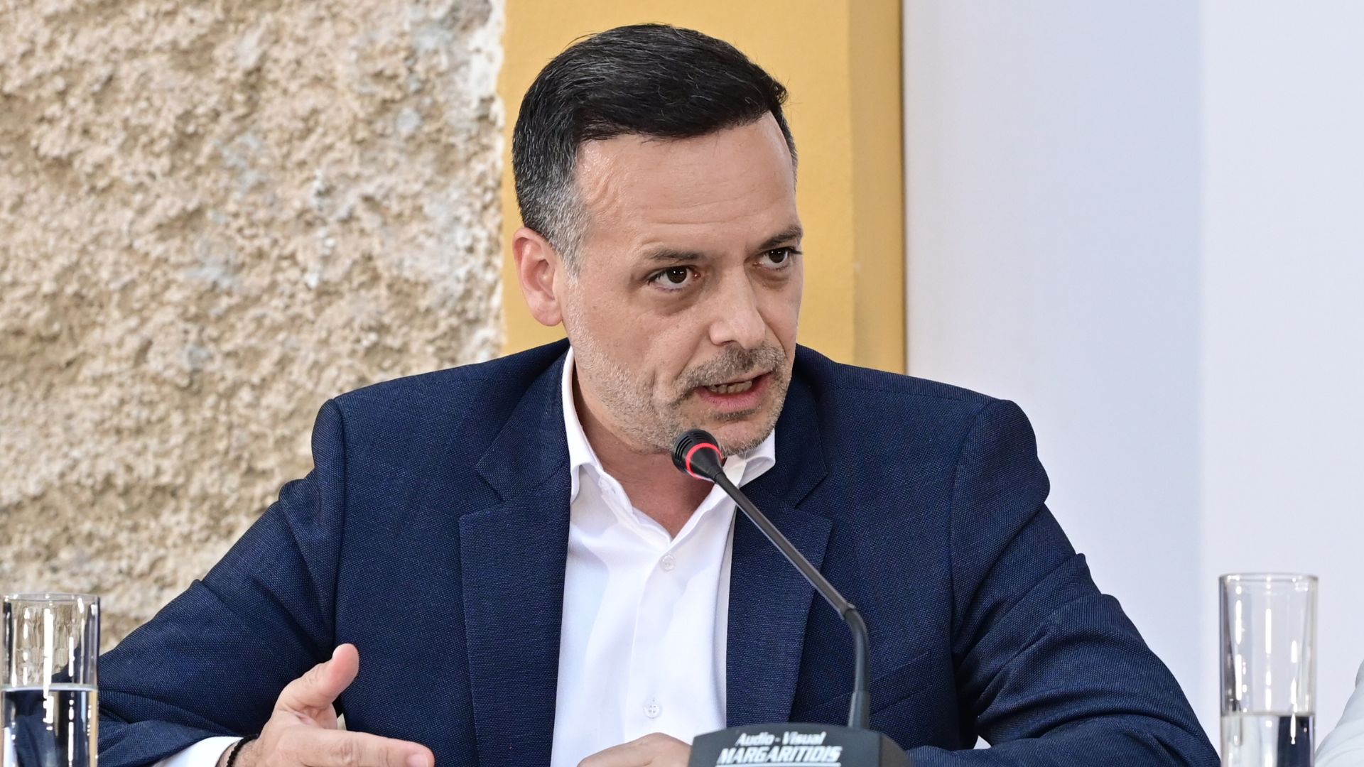 charis-doukas-gia-to-kivernitiko