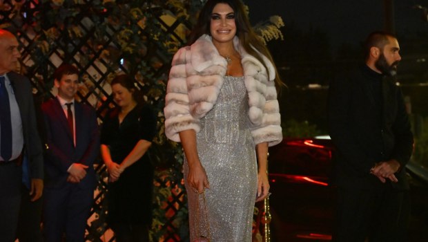 «Δε θα σας απογοητεύσω» το μήνυμα της Γκίλφοϊλ στην Ελλάδα – Ποιοι έδωσαν το παρών στο πριβέ πάρτι