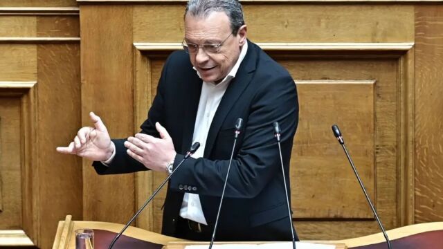 divΦάμελλος-Ο-κ.-Μητσοτάκης-επέλεξε-να-γελοιοποιηθεί-γιατί-δεν-άντεχε-να-υποστεί-μία-κοινοβου