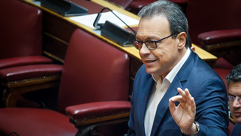 famellos-imaste-desmevmeni-na-imaste