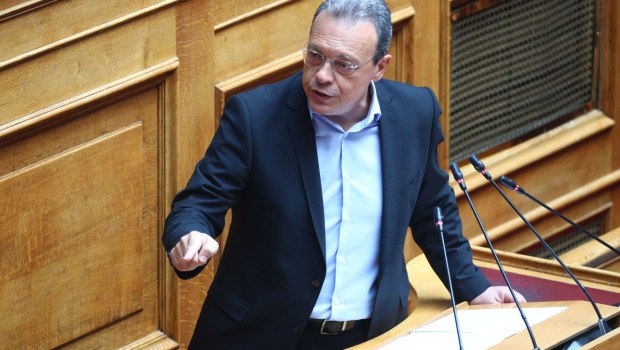 famellos-o-mitsotakis-katorthose-na